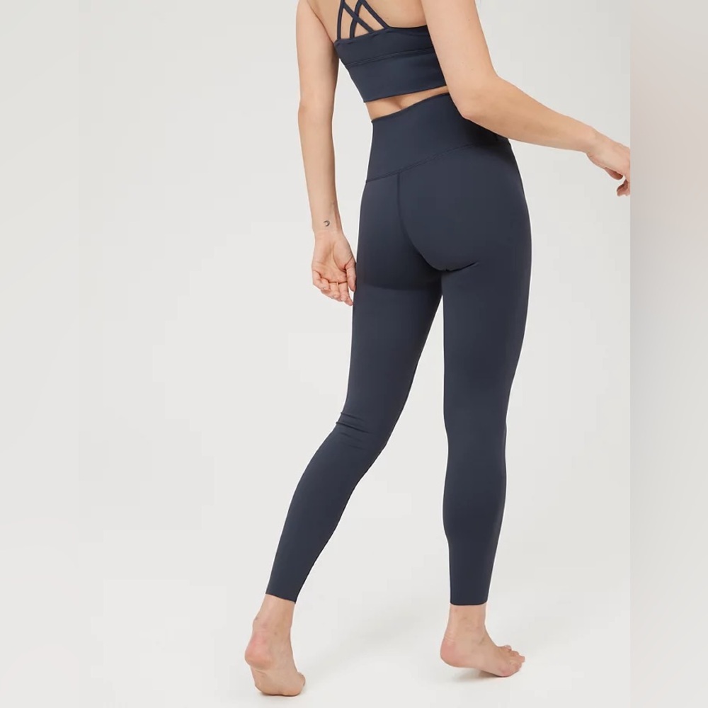 OFFLINE By Aerie Goals High Waisted Legging & Real Me Strappy Back Sports Bra
